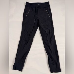Athleta Trekkie North Jogger Women’s 2 Black